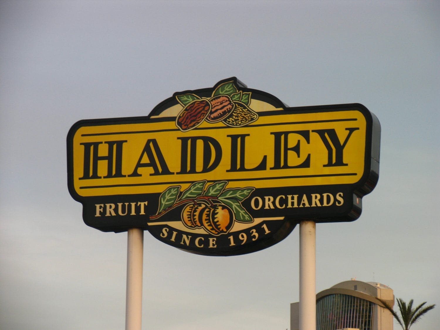 Hadleys Fruit Orchards sign.